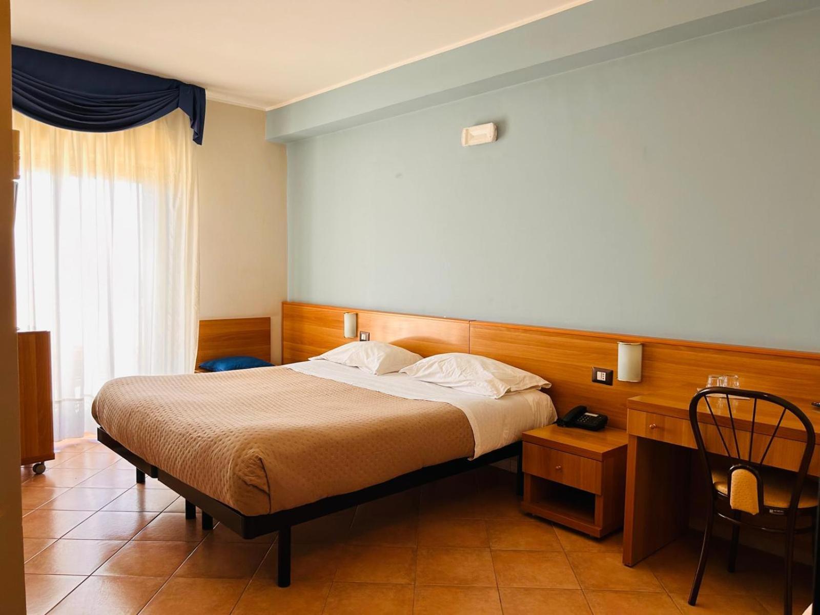 Hotel Lachea Aci Trezza Extérieur photo